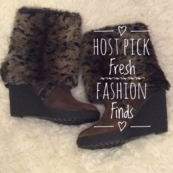 Colin Stuart Shoes - 🌻 🎉Host Pick🎉 Colin Stuart Wedge Boots • 🌻